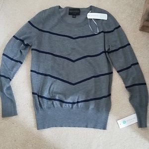 Women's crew neck sweater